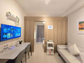 1BR Unit Condotel w Balcony FAME Residences #FM56